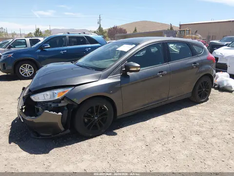 2017 Ford FOCUS SE VIN 1FADP3K24HL239547 фото 2