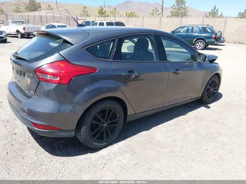 2017 Ford FOCUS SE VIN 1FADP3K24HL239547 фото 4