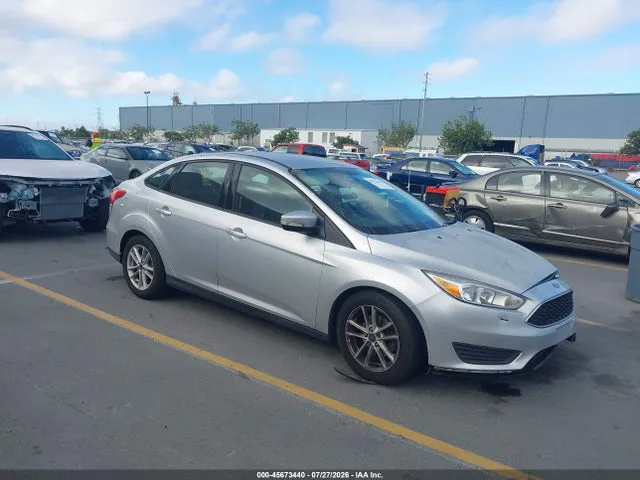 2017 Ford FOCUS SE VIN 1FADP3F29HL300157 фото 1