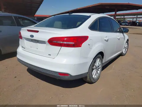 2017 Ford FOCUS SE VIN 1FADP3F24HL314676 фото 4