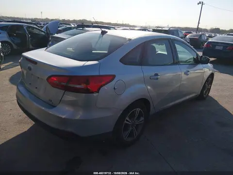 2017 Ford FOCUS SE VIN 1FADP3FE3HL303906 фото 4