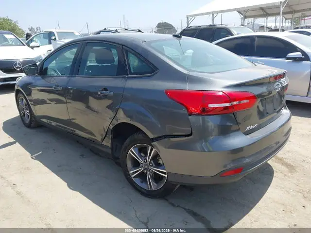 1FADP3FE3JL209062 — 2018 Ford Focus SE, фото 3 с аукциона IAAI 30.09.2026, Задняя часть слева