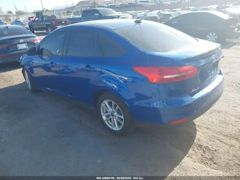 2018 Ford FOCUS SE VIN 1FADP3F26JL329069 фото 3