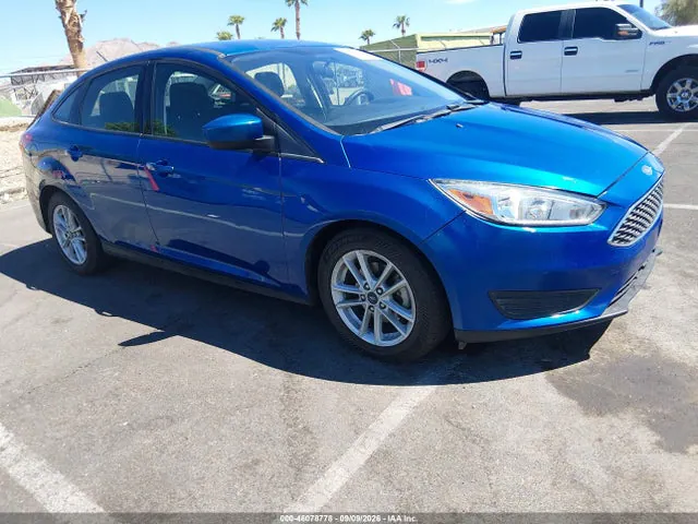 2018 Ford FOCUS SE VIN 1FADP3FEXJL261126 фото 1