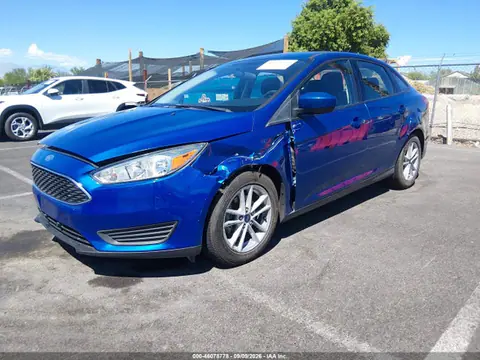 2018 Ford FOCUS SE VIN 1FADP3FEXJL261126 фото 2