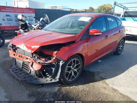 2018 Ford FOCUS SEL VIN 1FADP3M28JL304516 фото 2