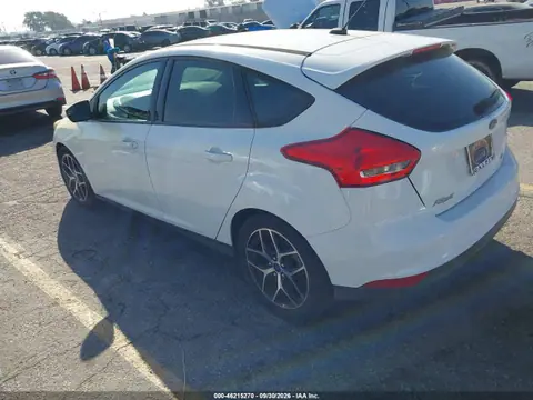 2018 Ford FOCUS SEL VIN 1FADP3M28JL241076 фото 3