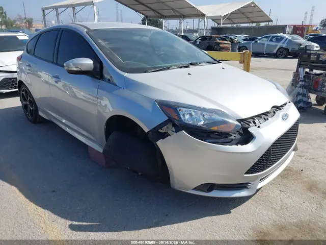 1FADP3L95EL362314 — 2014 Ford Focus ST, Передняя часть справа (Right Front), фото до ремонта