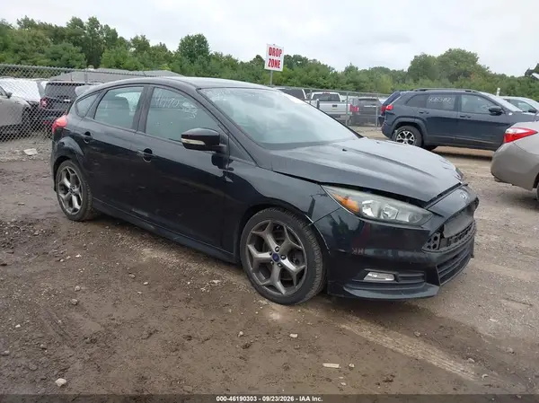 1FADP3L91GL358960 — 2016 Ford Focus ST, Передняя часть (Front End), фото до ремонта