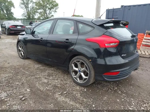 1FADP3L91GL358960 — 2016 Ford Focus ST, фото 3 с аукциона IAAI, Передняя часть