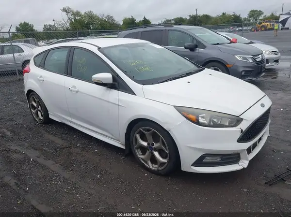 1FADP3L91GL250175 — 2016 Ford Focus ST, Естественный износ (Normal Wear & Tear), фото до ремонта