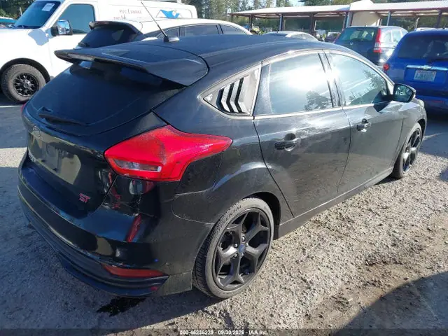 1FADP3L9XGL384666 — 2016 Ford Focus ST, фото 4 с аукциона IAAI 14.10.2026, Передняя часть слева