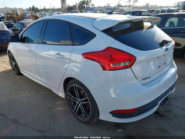 1FADP3L90HL296288 — 2017 Ford Focus ST, фото 3 с аукциона IAAI 30.09.2026, Правый бок