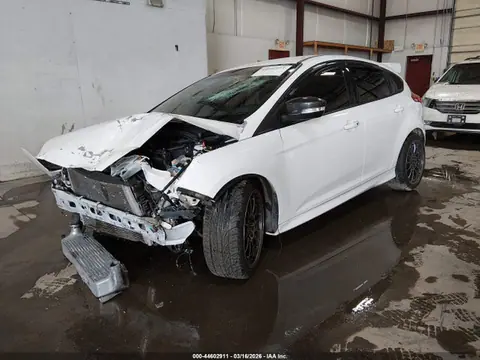 2018 Ford FOCUS ST VIN 1FADP3L90JL322328 фото 2