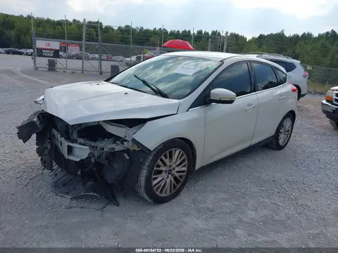 2016 Ford Focus Titanium VIN 1FADP3N23GL307945 фото 2