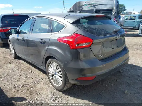 2018 Ford Focus Titanium VIN 1FADP3N27JL296259 фото 3