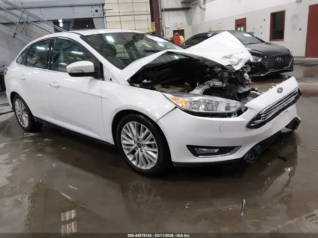 2018 Ford Focus Titanium VIN 1FADP3J28JL281128 фото 1