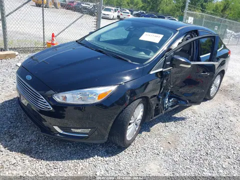 2018 Ford Focus Titanium VIN 1FADP3J27JL202015 фото 2