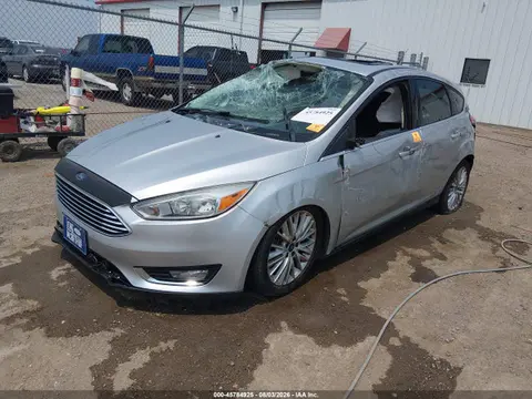 2018 Ford Focus Titanium VIN 1FADP3N28JL296254 фото 2
