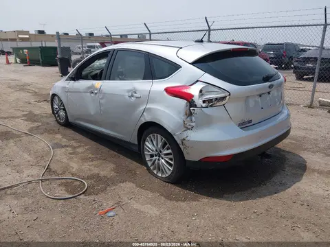 2018 Ford Focus Titanium VIN 1FADP3N28JL296254 фото 3