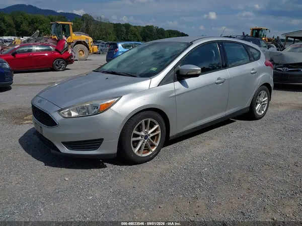 1FADP3K27GL217203 — 2016 Ford Focus, фото 2 с аукциона IAAI 13.10.2026, Естественный износ