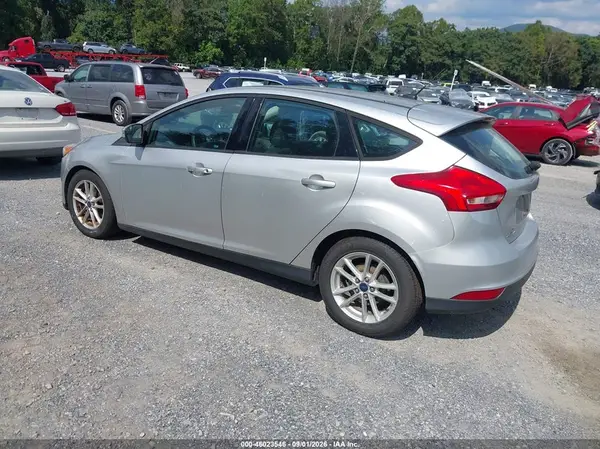 1FADP3K27GL217203 — 2016 Ford Focus, фото 3 с аукциона IAAI 13.10.2026, Естественный износ