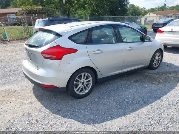 1FADP3K27GL217203 — 2016 Ford Focus, фото 4 с аукциона IAAI 13.10.2026, Естественный износ