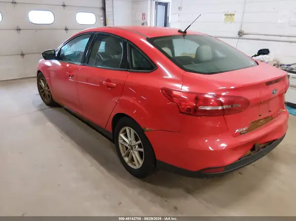 1FADP3F20GL289161 — 2016 Ford Focus, фото 3 с аукциона IAAI, Задняя часть