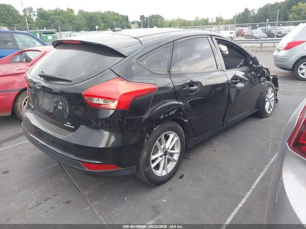 1FADP3K20GL249118 — 2016 Ford Focus, фото 4 с аукциона IAAI 12.10.2026, Повреждения со всех сторон