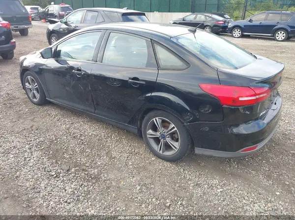 1FADP3FE0GL218715 — 2016 Ford Focus, фото 3 с аукциона IAAI, Естественный износ