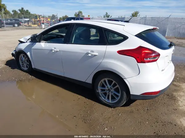 1FADP3K24GL213481 — 2016 Ford Focus, фото 3 с аукциона IAAI, Передняя часть