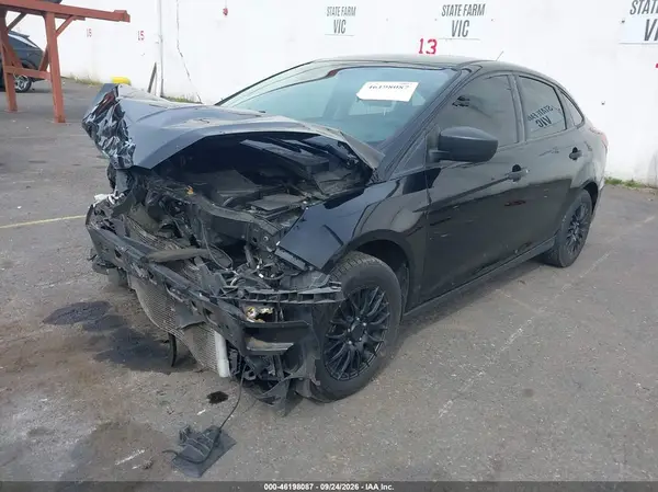 1FADP3E20GL247154 — 2016 Ford Focus, фото 2 с аукциона IAAI, Передняя часть