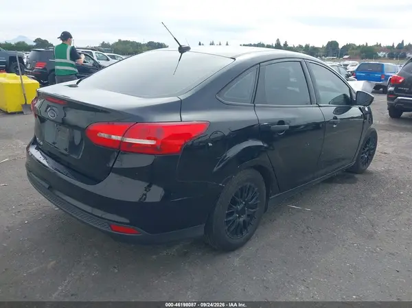 1FADP3E20GL247154 — 2016 Ford Focus, фото 4 с аукциона IAAI, Передняя часть