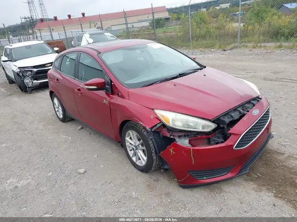 1FADP3K27GL318693 — 2016 Ford Focus, Передняя часть справа (Right Front), фото до ремонта