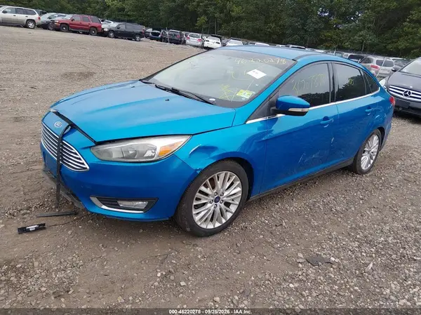 1FADP3J2XGL274688 — 2016 Ford Focus, фото 2 с аукциона IAAI, Левый и правый бока