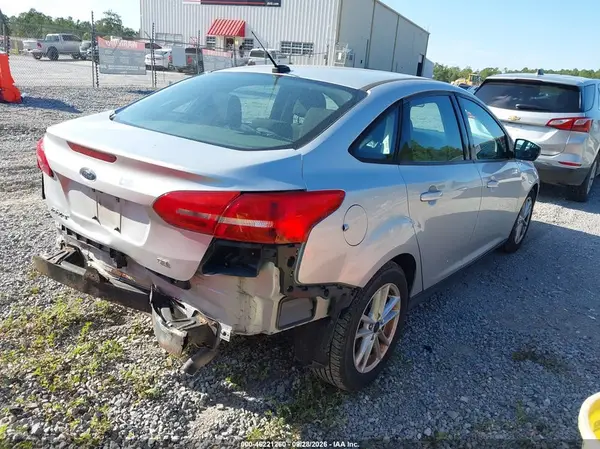 1FADP3F20GL283005 — 2016 Ford Focus, фото 4 с аукциона IAAI, Задняя часть