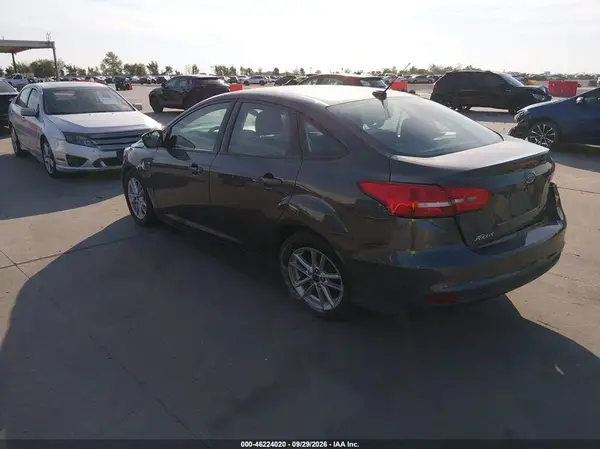 1FADP3F26GL331767 — 2016 Ford Focus, фото 3 с аукциона IAAI, LEFT & RIGHT SIDE