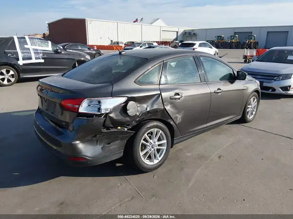 1FADP3F26GL331767 — 2016 Ford Focus, фото 4 с аукциона IAAI, LEFT & RIGHT SIDE