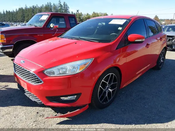1FADP3K2XGL238868 — 2016 Ford Focus, фото 2 с аукциона IAAI, Естественный износ
