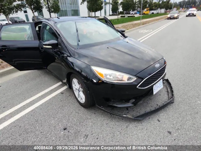 2017 Ford Focus VIN 1FADP3K23HL220486 фото 1