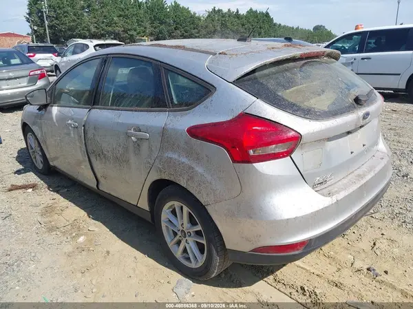 1FADP3K27HL208972 — 2017 Ford Focus, фото 3 с аукциона IAAI 13.10.2026, Естественный износ