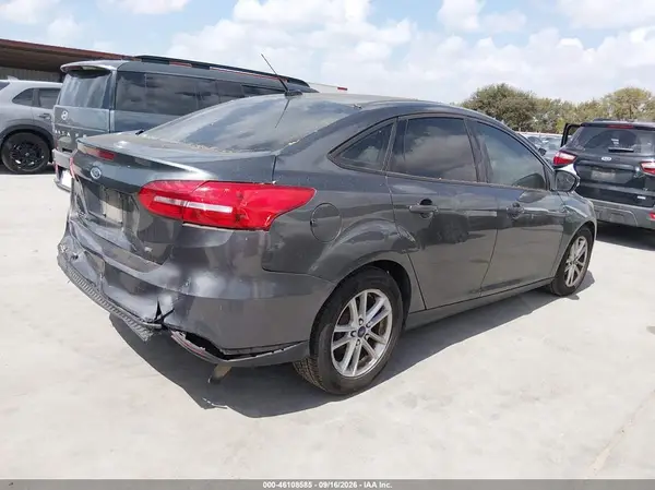 1FADP3F21HL229794 — 2017 Ford Focus, фото 4 с аукциона IAAI 13.10.2026, Задняя часть