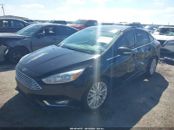 1FADP3J22HL238656 — 2017 Ford Focus, фото 2 с аукциона IAAI 13.10.2026, Левый бок