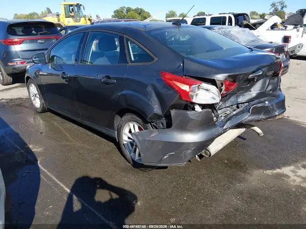 1FADP3F22HL202751 — 2017 Ford Focus, фото 3 с аукциона IAAI, Задняя часть