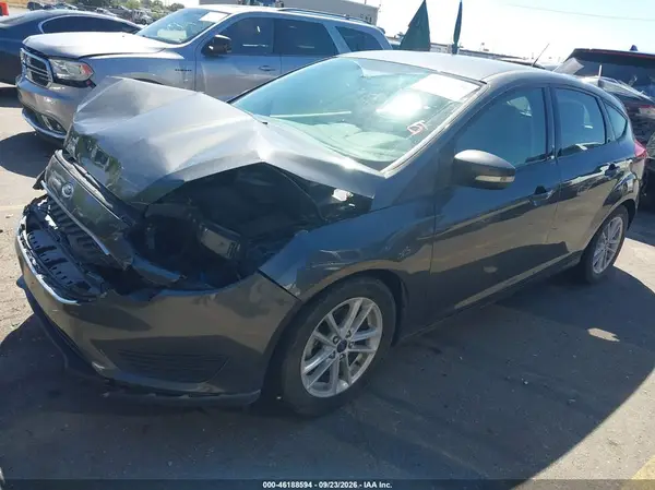 1FADP3K25HL328947 — 2017 Ford Focus, фото 2 с аукциона IAAI, Передняя часть