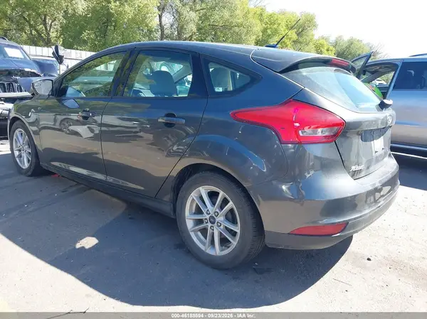 1FADP3K25HL328947 — 2017 Ford Focus, фото 3 с аукциона IAAI, Передняя часть