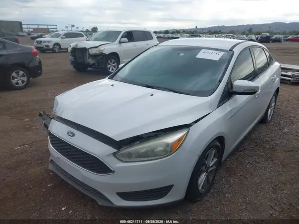 1FADP3F24HL277600 — 2017 Ford Focus, фото 2 с аукциона IAAI, Не указано