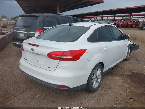 1FADP3F24HL277600 — 2017 Ford Focus, фото 4 с аукциона IAAI, Не указано