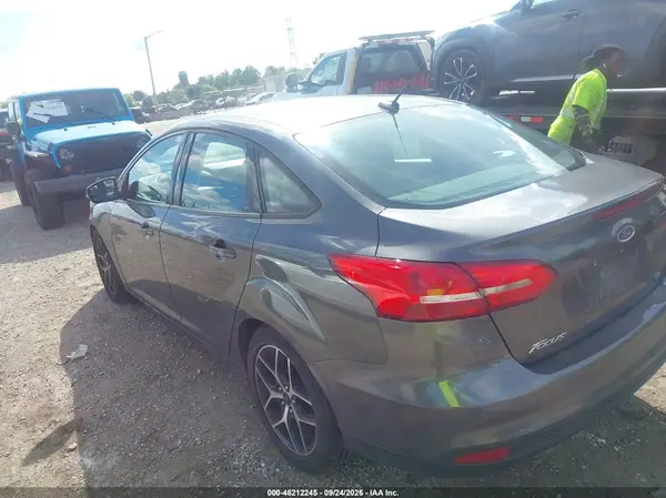 2017 FORD FOCUS VIN 1FADP3H23HL252684 фото 3