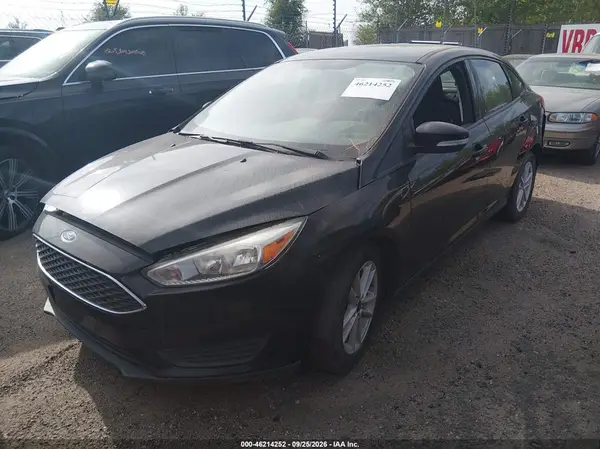 1FADP3F28HL347955 — 2017 Ford Focus, фото 2 с аукциона IAAI 07.10.2026, Передняя часть слева
